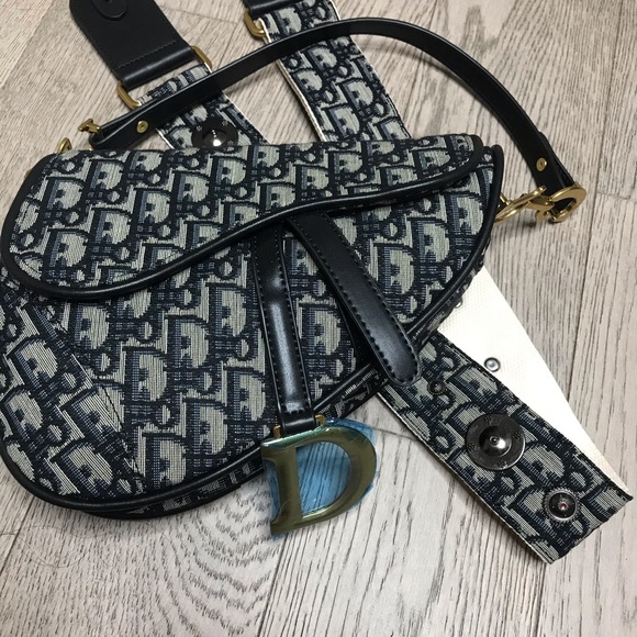 [SOLD] DIOR Saddle Bag Navy 💕💕 - Picture 2 of 9